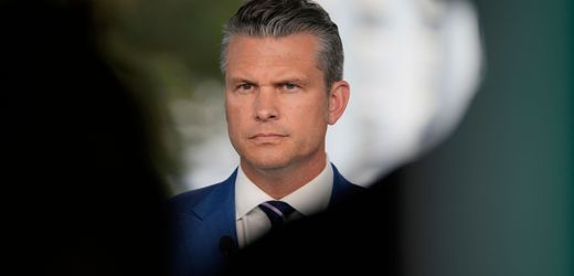 USA: Weißes Haus verteidigt Pete Hegseth nach Angriffen in der Karibik