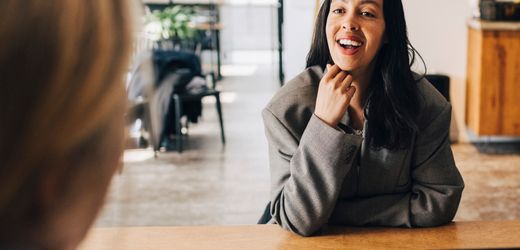 Verhandlungstaktik: Erste Angebote in Verhandlungen – abwarten oder handeln?