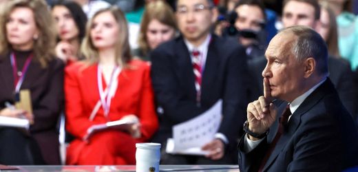 Wladimir Putin und seine alljährliche Propaganda-Show: Die große Analyse im Video