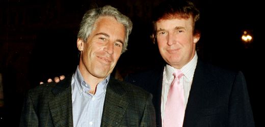 Jeffrey Epstein: US-Justizministerium löschte wohl Foto mit Donald Trump, zeigt SPIEGEL-Recherche