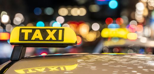 Wiesbaden: Betrunkene Frauen rauben Fahrer das Taxi