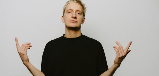 Kraftklub-Sänger Felix Kummer: »Früher oder später werden die reaktionären Kräfte verlieren«