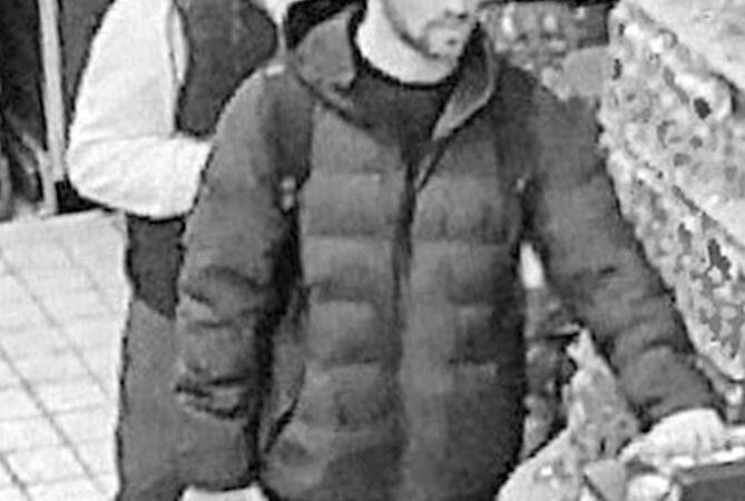 Öffentlichkeitsfahndung in Kleve: Ladendetektiv mit Messer bedroht – Polizei fahndet nach zwei Verdächtigen
