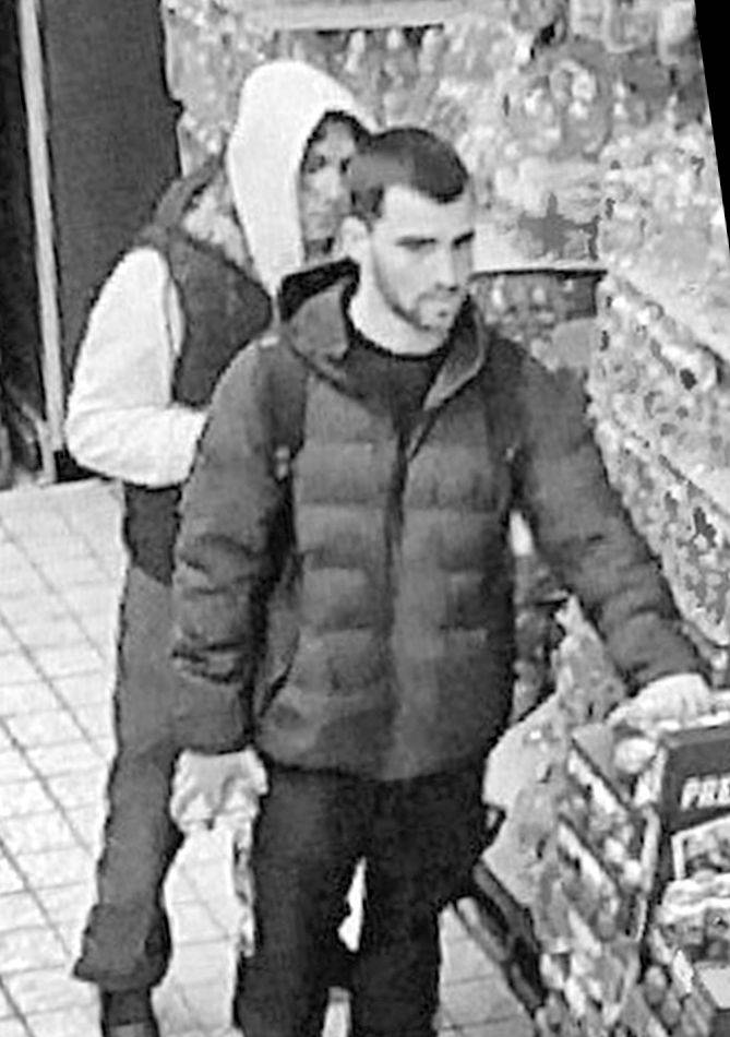 Öffentlichkeitsfahndung in Kleve: Ladendetektiv mit Messer bedroht – Polizei fahndet nach zwei Verdächtigen