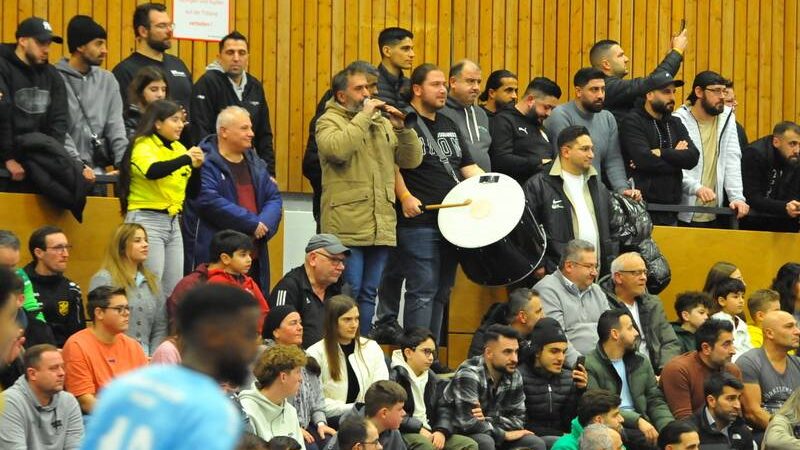 Gruppe 1 der Hallenstadtmeisterschaft: Ein stimmungsvoller Auftakt – und ein klarer Favorit