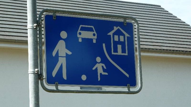 Neue Beschilderung in Düsseldorf: Immigrather Straße in Wersten wird verkehrsberuhigt