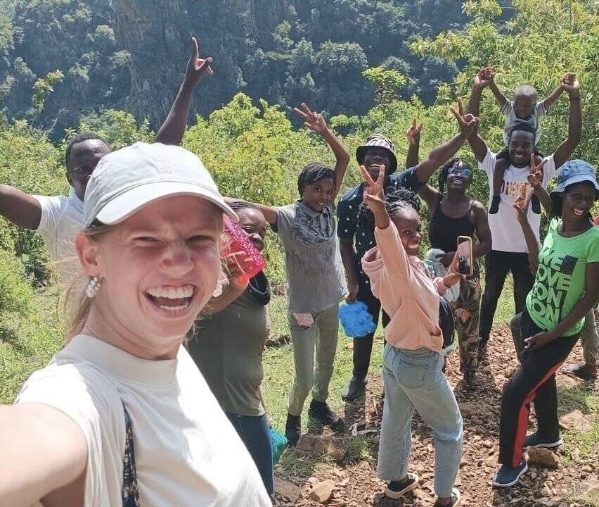 Freiwilligenjahr in Afrika: Was eine Kleverin in Kenia erlebte – „Mut ist Angst, die gebetet hat“