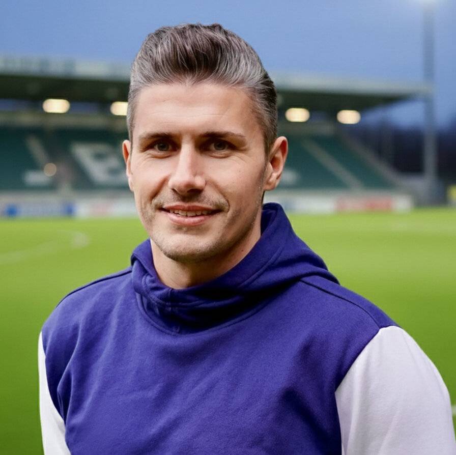 Fußball in Meerbusch: FC Büderich setzt weiter auf Trainer Siebenbach