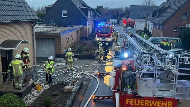 An der Kirchstraße: Küchenbrand in Kalkar ruft an
Nikolaus Feuerwehr auf den Plan
