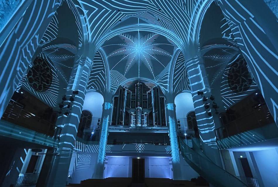 Lichtshow „Enlightenment“ in Düsseldorf: So wird die neue Lichtshow in der Johanneskirche