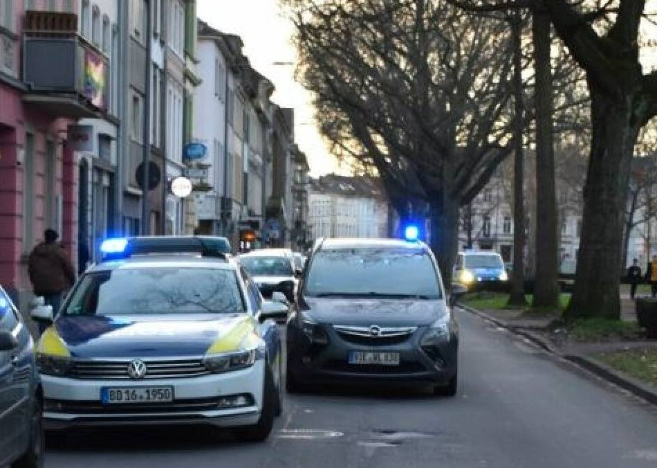 Barbershops und Shishabars: Vier Festnahmen bei Zollkontrollen in der Krefelder Innenstadt