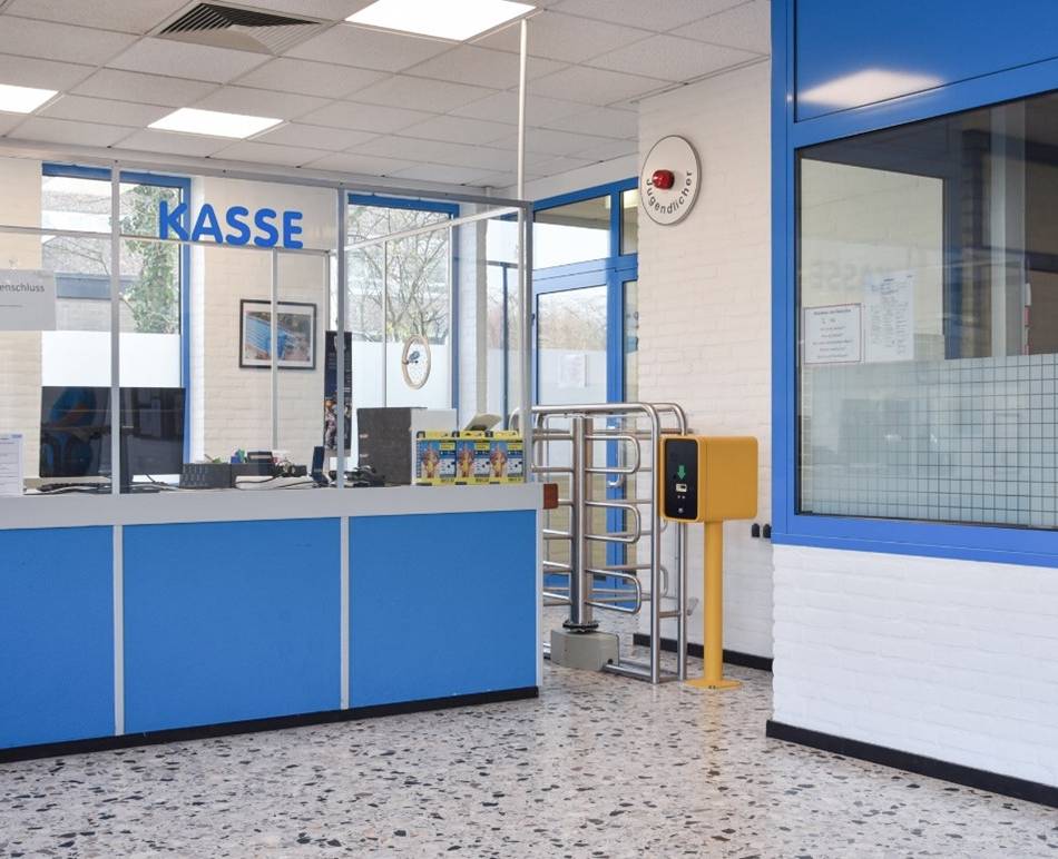 Schwimmbad in Rheinberg: Solvay-Hallenbad wegen technischer Störung vorerst geschlossen