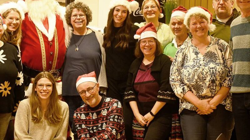 Besondere Weihnachtsfeier in Kempen: Ehrenamtler und Unternehmen unterstützen Heiligabend-Aktion