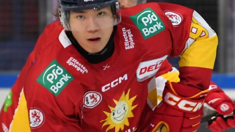 Klares Leser-Votum für den Stürmer: Yushiroh Hirano ist der DEG-Spieler des Monats November