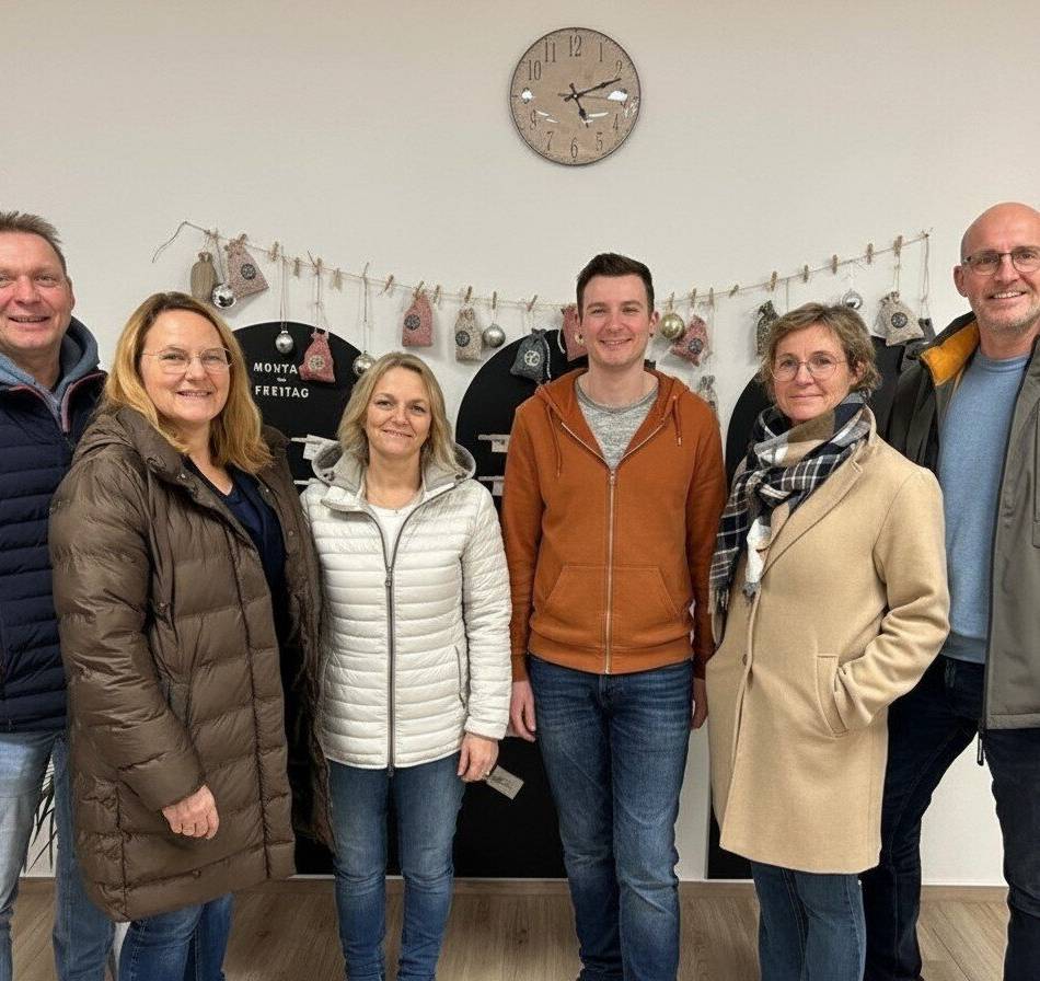 Kneipenquiz in Straelen: „Stroelse Kopfsalat“-Team spendet an Kinder- und Jugendhilfe