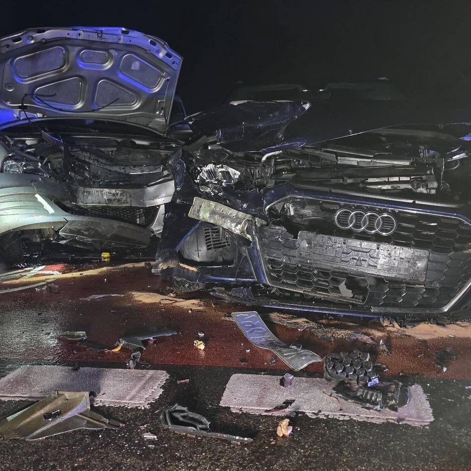 Langer Rückstau bei Weeze: Unfall an der A57 mitten im Berufsverkehr