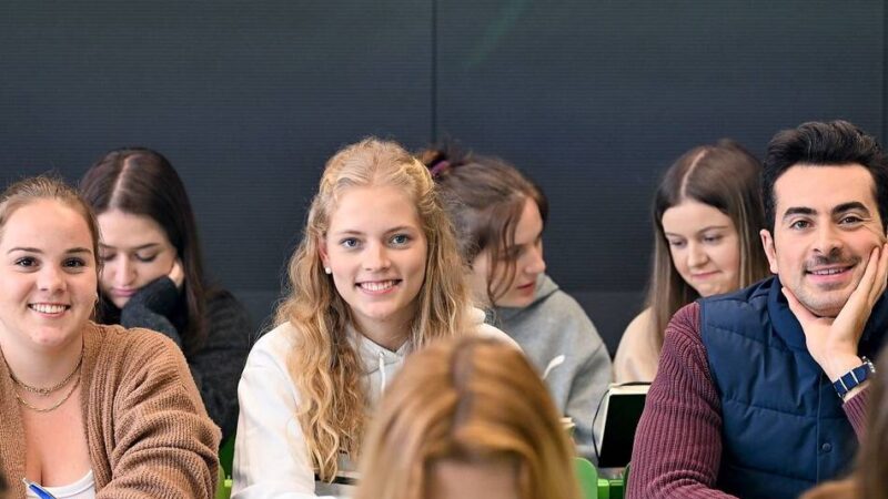 Anfang 2026: Hochschule Düsseldorf (HSD) lädt Schüler zur Campus-Erkundung ein