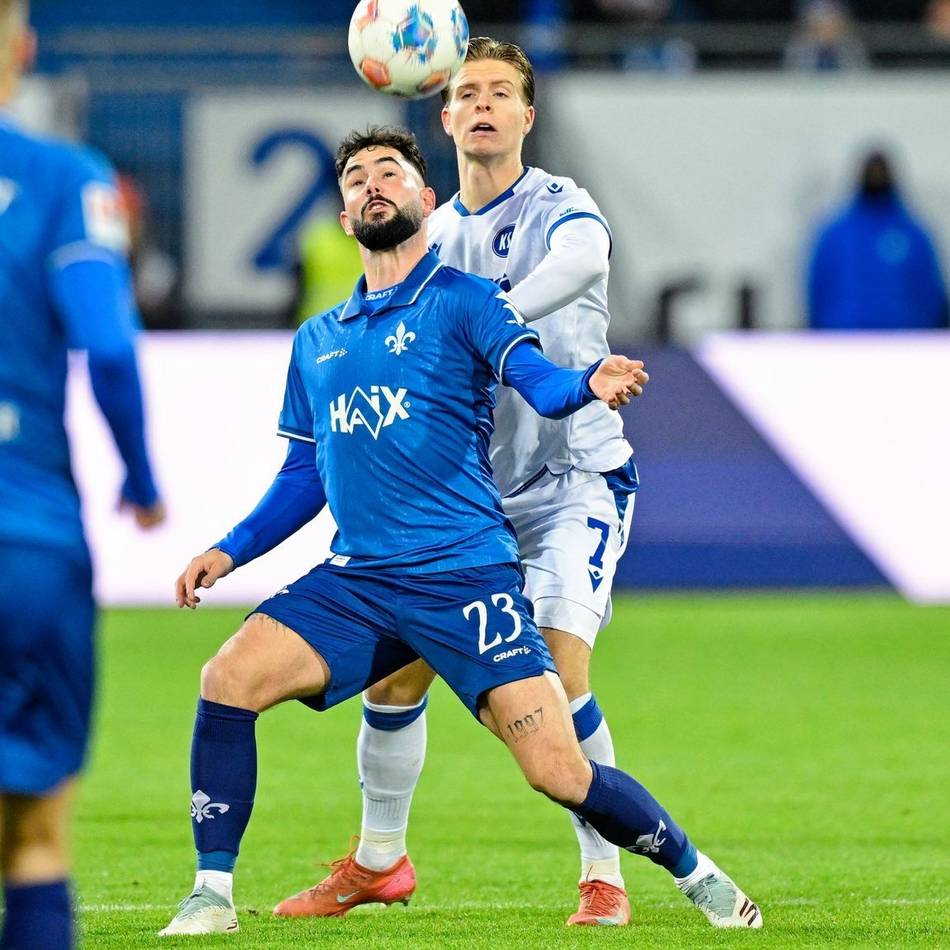 Fünf Tore im Abendspiel: Sprung auf Platz drei – Darmstadt ringt den KSC nieder