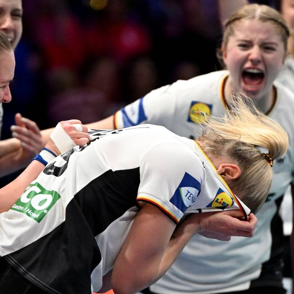 Vom Ludwigsburg-Kollaps ins WM-Finale: Kapitänin Döll weint: „Haben es einfach verdient, hier eine Medaille zu holen“