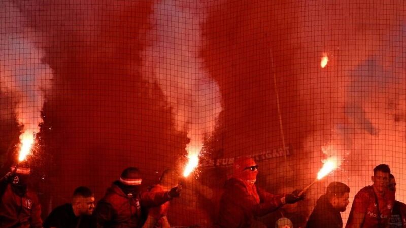 Anzahl der Vorfälle um 73 Prozent gestiegen: Strafen wirkungslos? Debatte um Umgang mit Pyro in Stadien