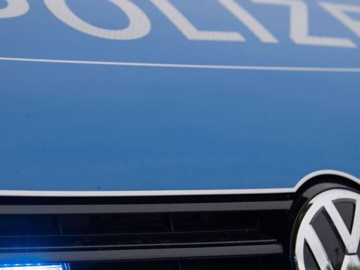 Kriminalität in Moers: Seniorin schlägt Einbrecher in die Flucht