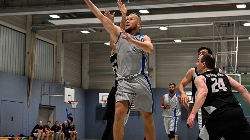 TuS 08 gewinnt Basketball-Krimi: Rheinberg setzt sich in der Oberliga oben fest