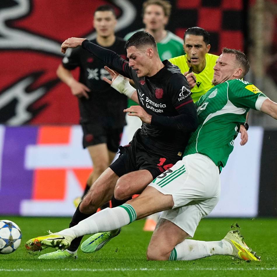 „Klare Fehlentscheidung“: Bayer ärgert sich über ausgebliebene Rote Karte