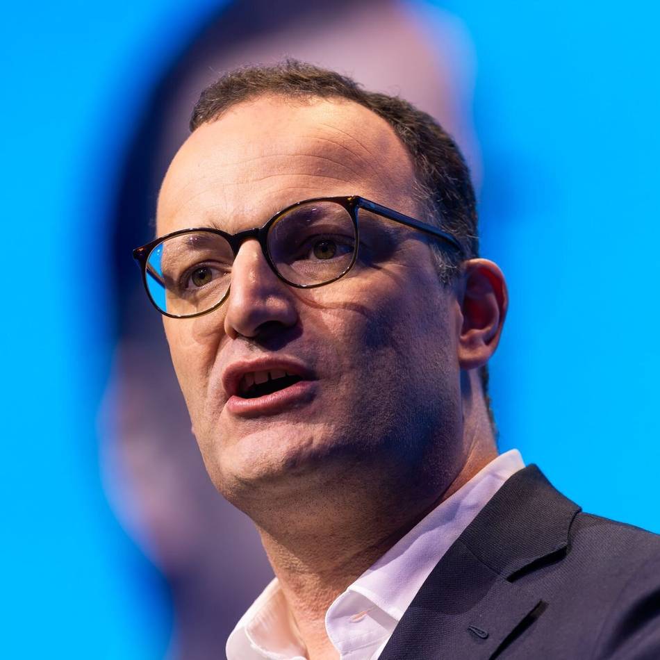 CDU-Parteitag in Radevormwald: Jens Spahn hält das Grußwort im Bürgerhaus