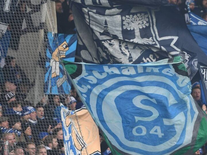 S04-Wand in Düsseldorf: Fortuna bekommt es am Freitag mit vielen Schalke-Fans zu tun