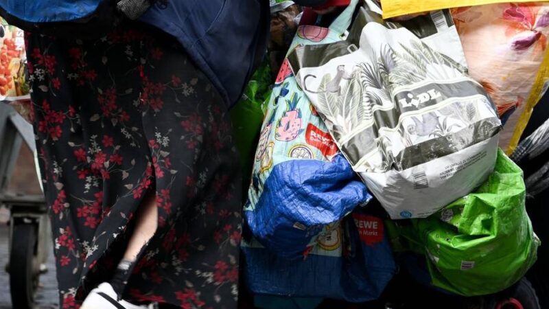 Evangelische Gemeinschaft aus Hückeswagen: Gemeinsam Wärme schenken  – Spenden für Obdachlose