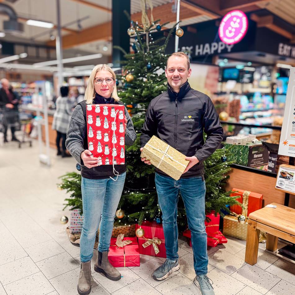 Vom Neukirchener Erziehungsverein: Erfolgreiche Wunschbaumaktion in Kooperation mit Edeka Kox