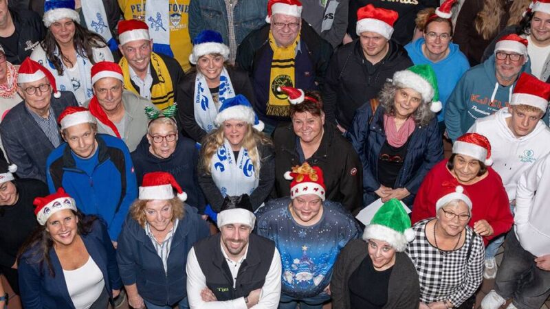 Dülkener Weihnachtstreff: Ein liebevoll beleuchtetes Hüttendorf