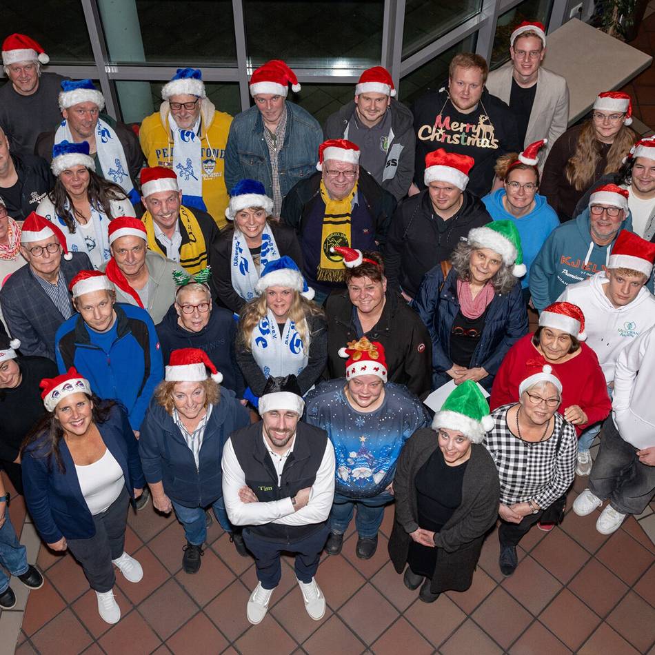 Dülkener Weihnachtstreff: Ein liebevoll beleuchtetes Hüttendorf