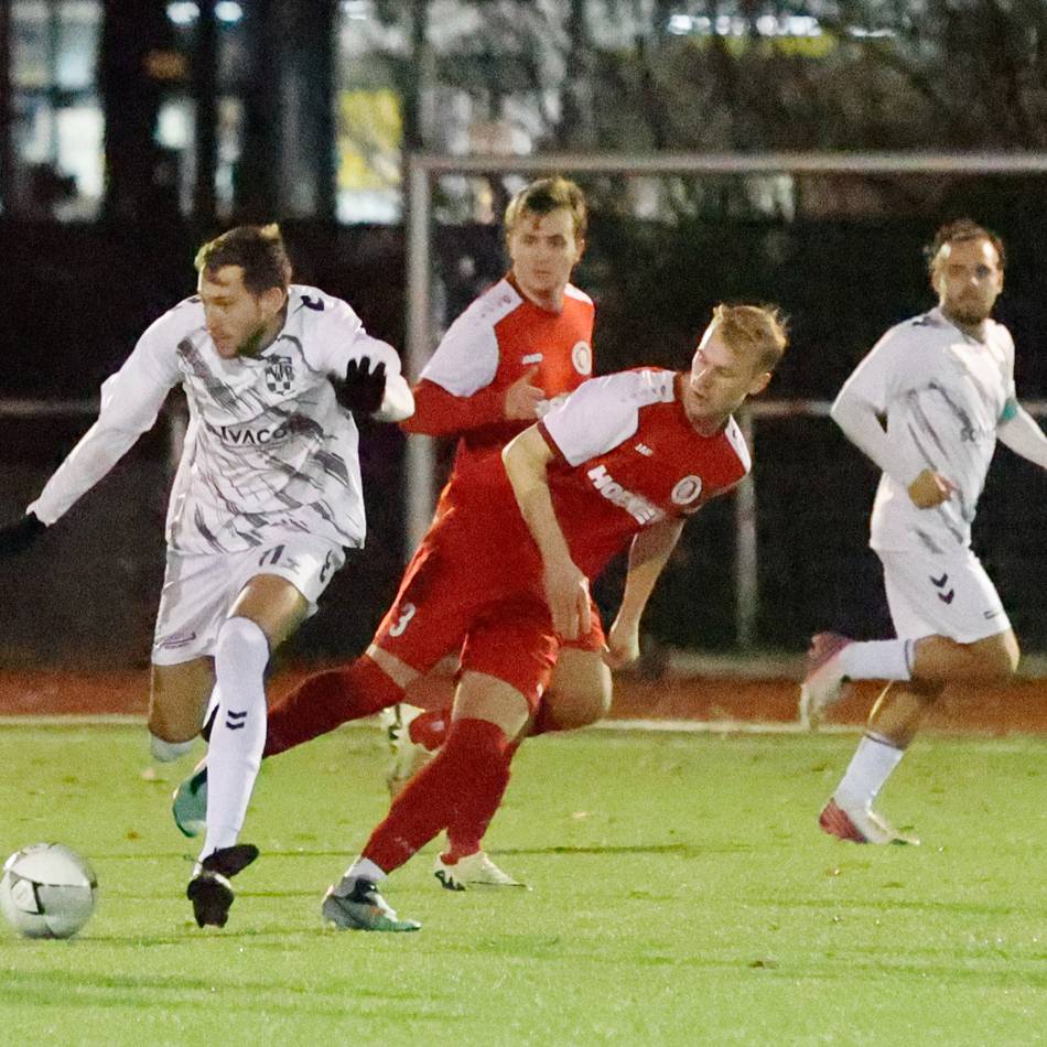 16. Spieltag in der Bezirksliga: Auf dem Zahnfleisch gehender VfL Tönisberg verliert munteres Scheibenschießen