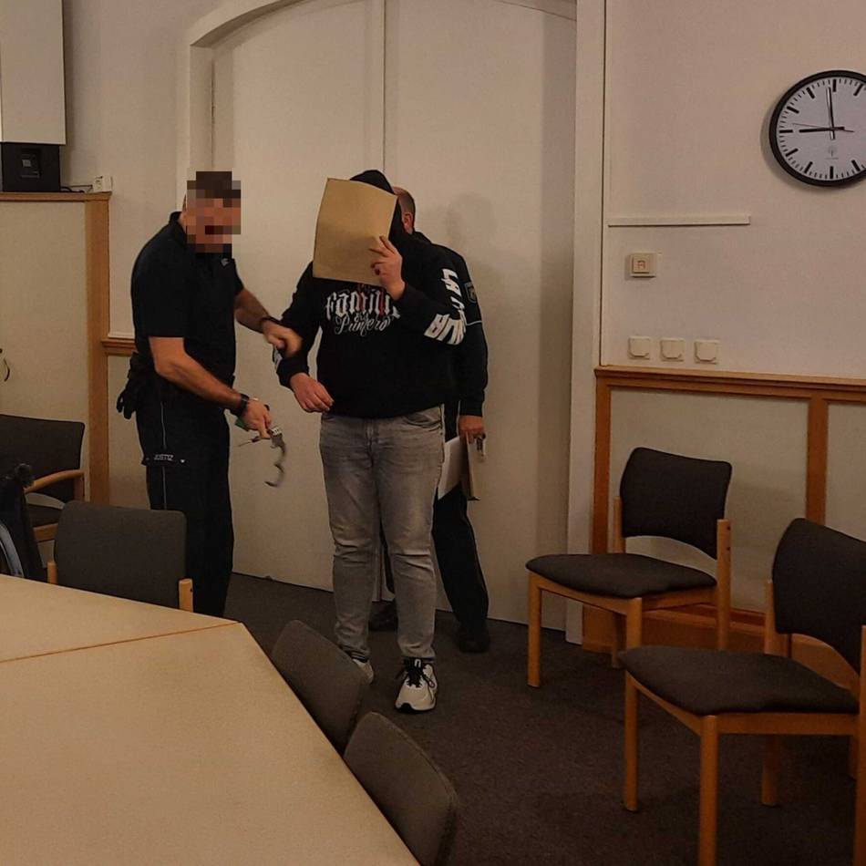 Prozess am Landgericht Kleve: Mann in Kalkar angeschossen – Angeklager spricht von Versehen