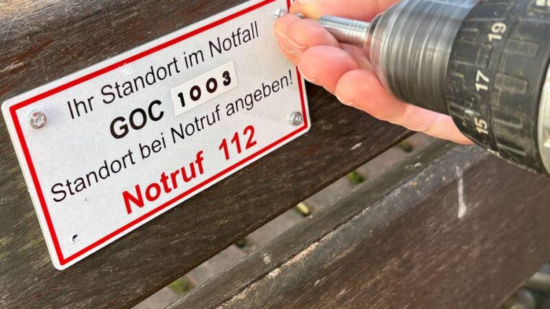 Schnelle Hilfe: In der Stadt Goch gibt es jetzt Notfallbänke