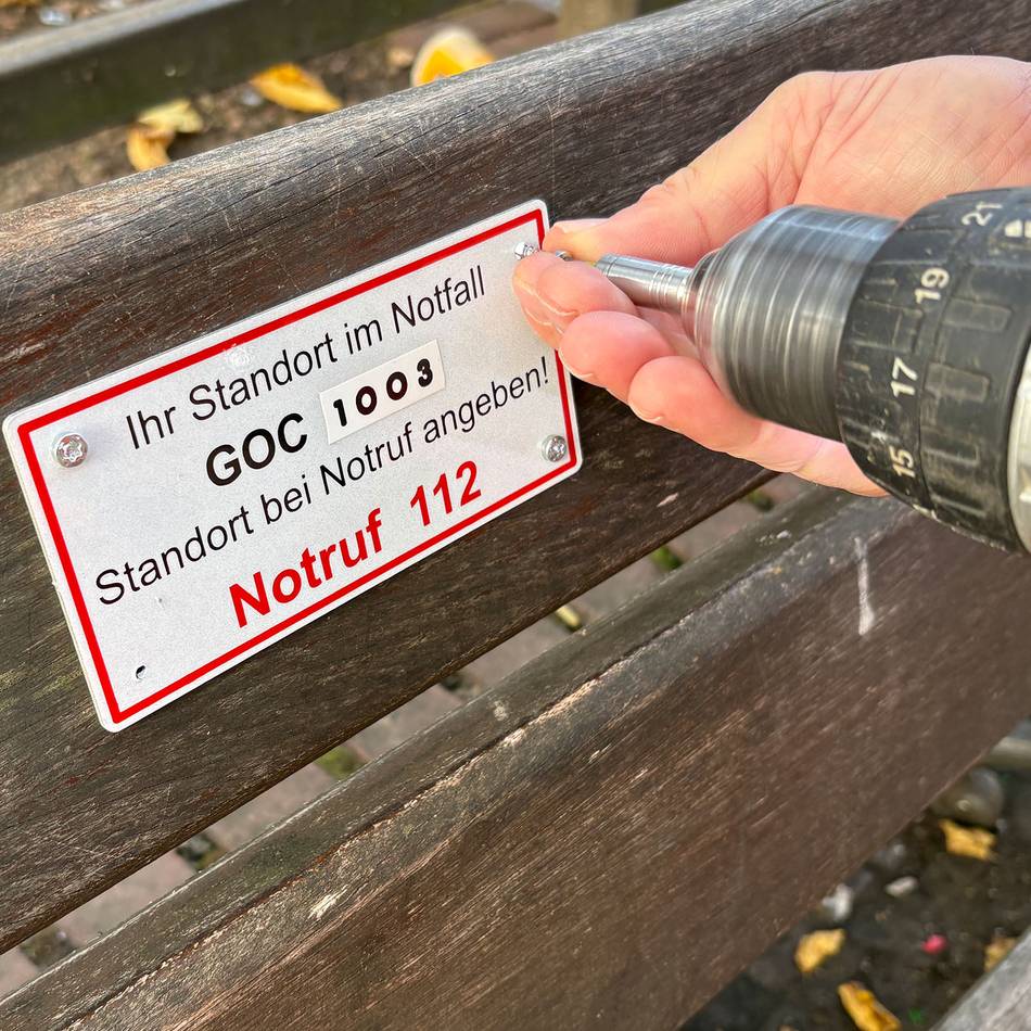 Schnelle Hilfe: In der Stadt Goch gibt es jetzt Notfallbänke