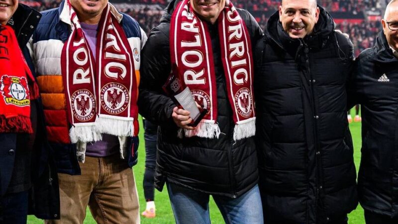 Ehrung in Leverkusener BayArena: Roland Bürrig mit Bayer 04-Ehrenamtspreis ausgezeichnet
