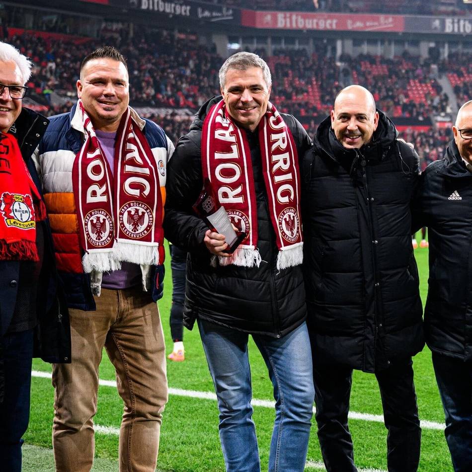 Ehrung in Leverkusener BayArena: Roland Bürrig mit Bayer 04-Ehrenamtspreis ausgezeichnet