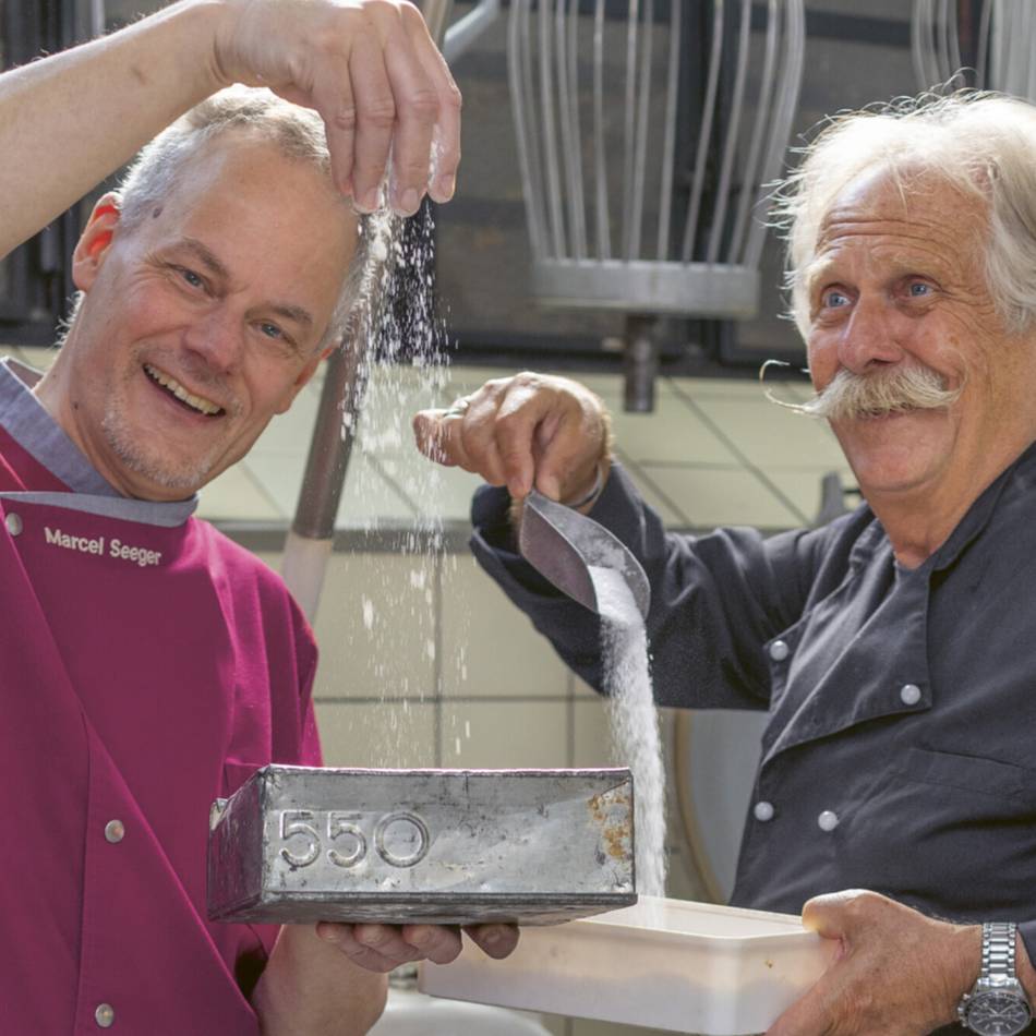 Buchvorstellung im Café Seeger: Signierstunde mit Henning Krautmacher und Marcel Seeger