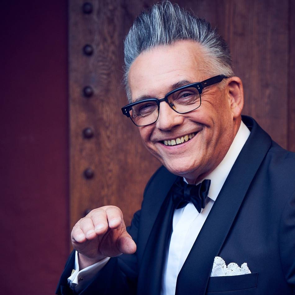 Konzert in Kleve: Götz Alsmann Band interpretiert Schlagergeschichte in der Stadthalle