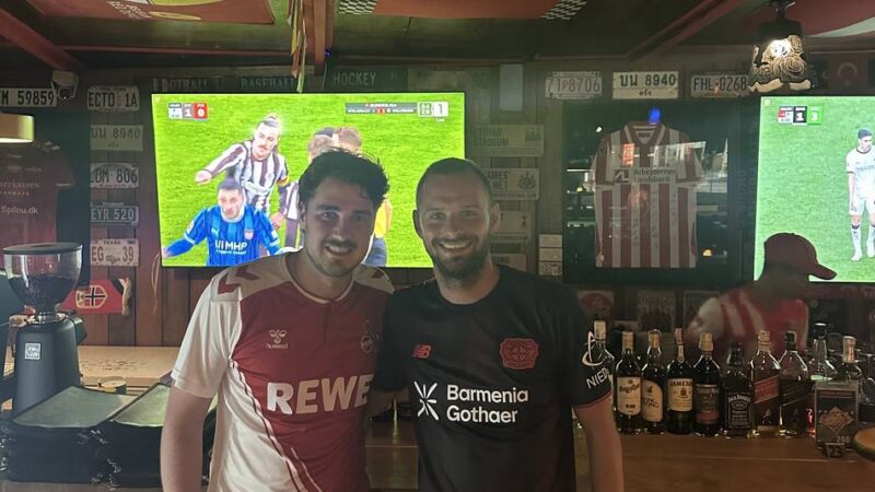 Zwei Fans aus Leverkusen auf Reisen: Werkself gegen den „Effzeh“ – läuft auch in Thailand