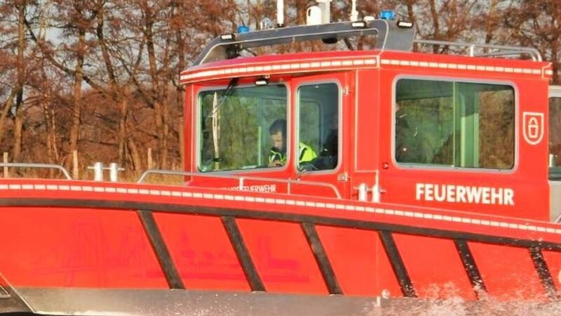 In Emmerich im Einsatz: Neues Mehrzweckboot für die Feuerwehr