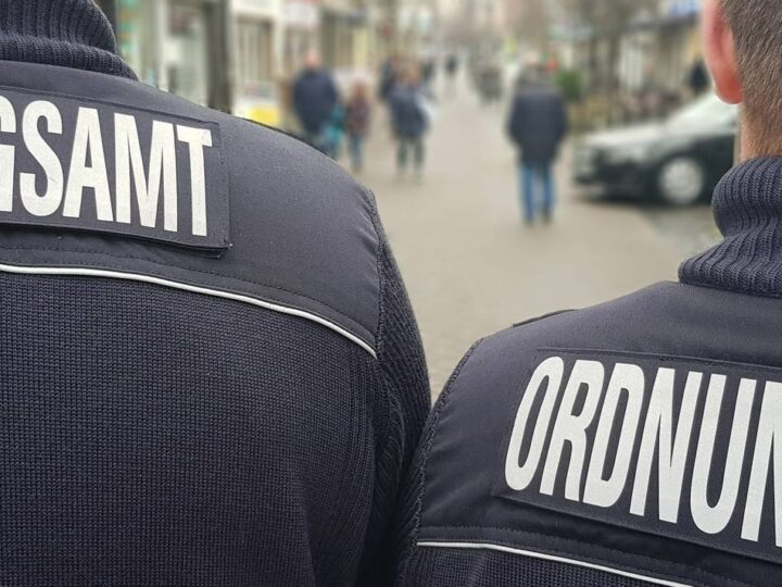 Ordnungspartnerschaft in Grevenbroich: OSD und Polizei laden zur Sprechstunde auf den Markt