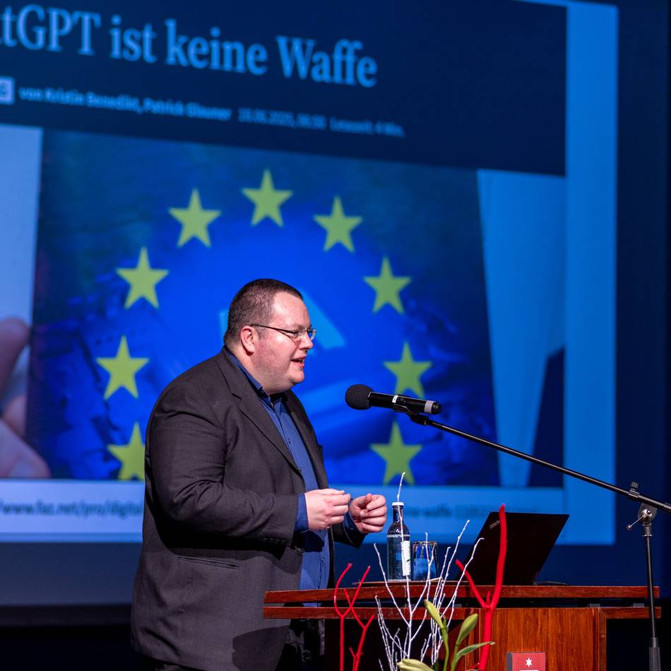 Experte aus Bayern: Was KI zum Beispiel für die Verteidigung leisten kann