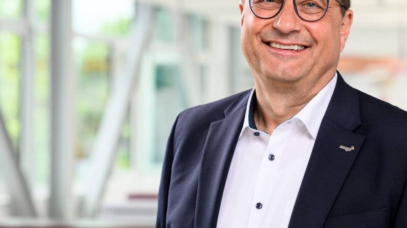 Mags-Chef geht in Ruhestand: „Schnaß macht jetzt die Biege“ – in die Unendlichkeit