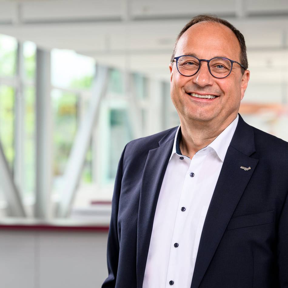 Mags-Chef geht in Ruhestand: „Schnaß macht jetzt die Biege“ – in die Unendlichkeit