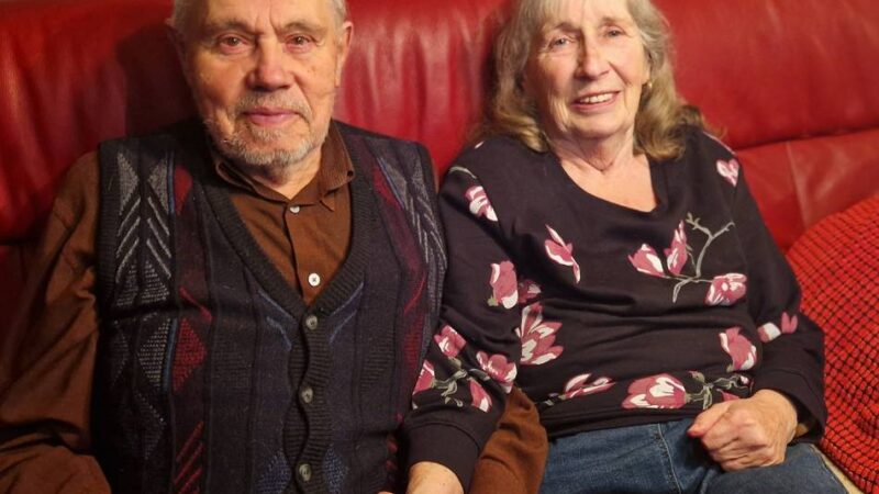 Radervormwalder Ehepaar feiert Diamanthochzeit: Brautkleid musste im Rucksack transportiert werden