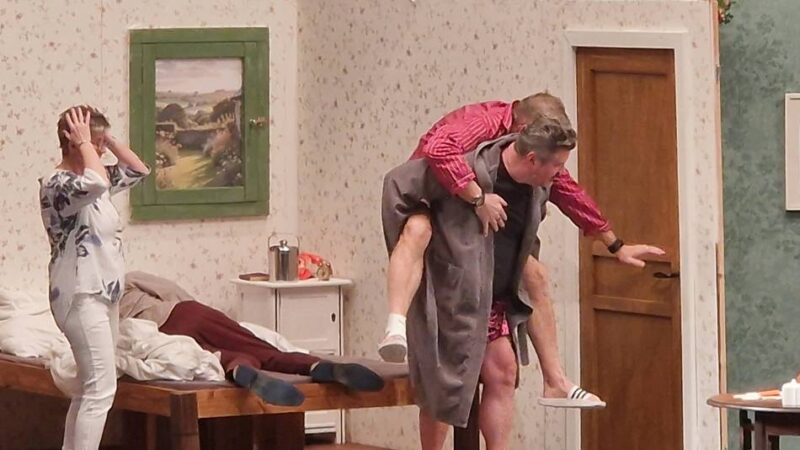 Theater in Radevormwald: „Wipperwagen“ tritt im Bürgerhaus auf