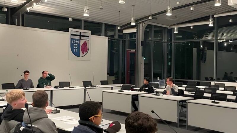 Mehr Jugendbeteiligung in Neuss?: Die Linke setzt Jugendwunsch um – Antrag auf Jugendparlament gestellt